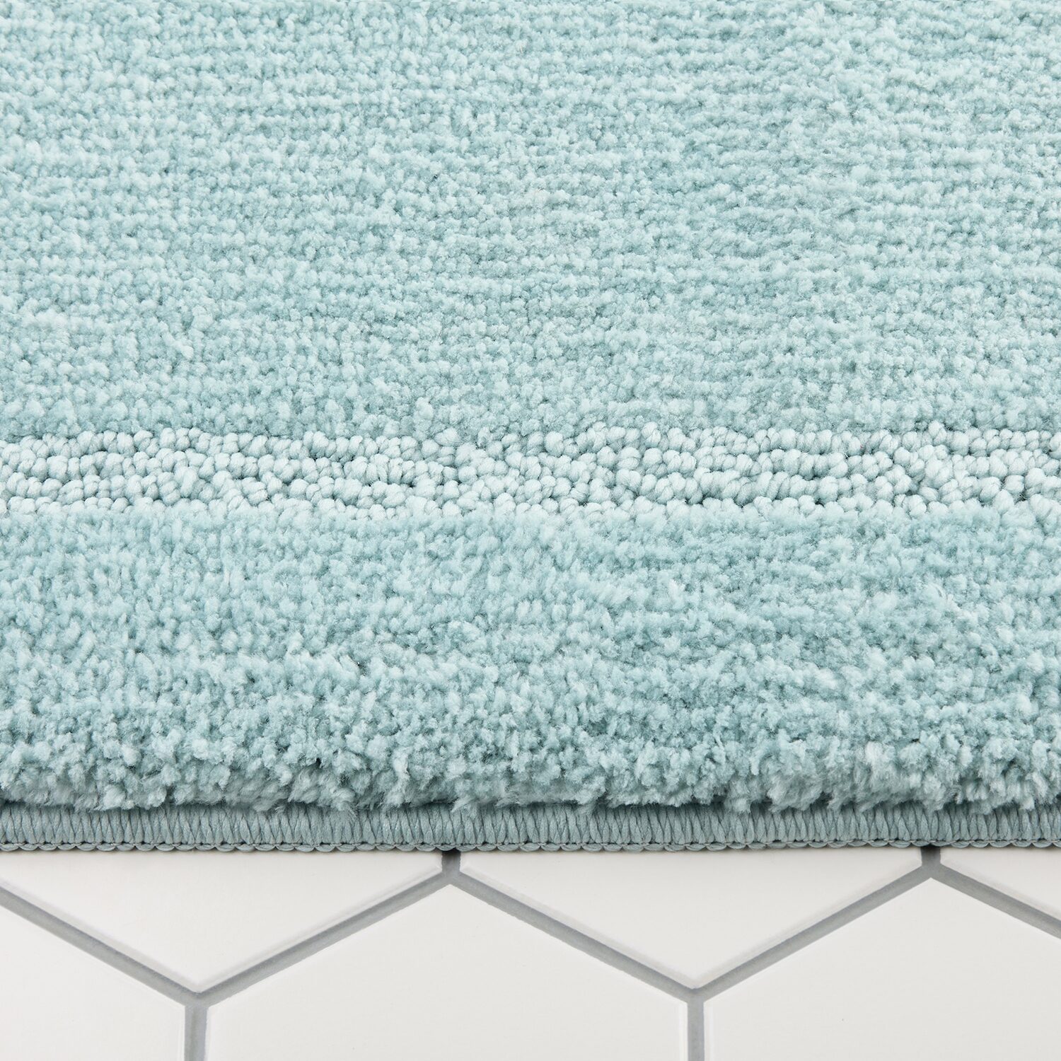 Town And Country Plush Border Bath Mat