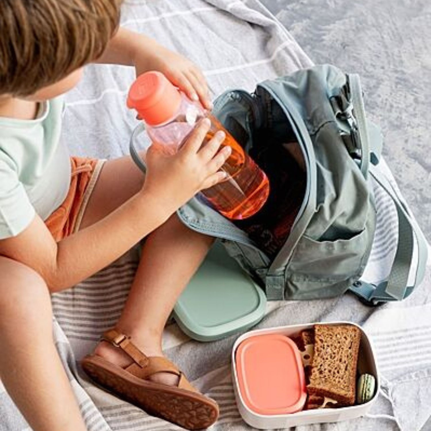 BergHOFF Leo To Go Kids Lunch 2-pc. Stackable Food Container