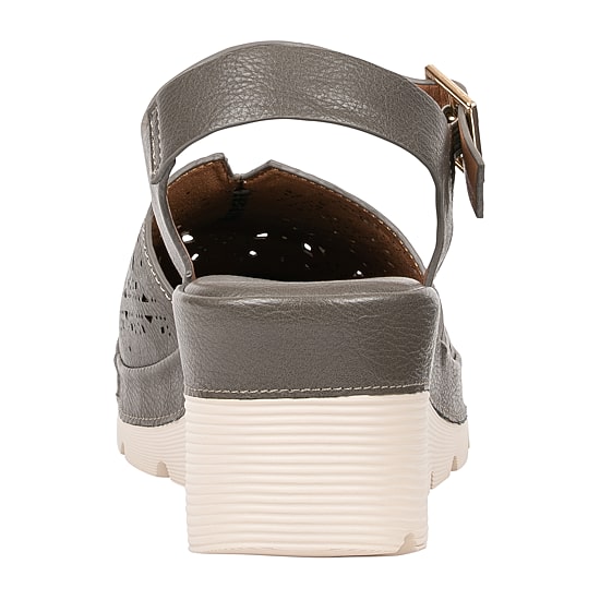 GC Shoes Carmel Womens Round Closed Toe Clogs - JCPenney