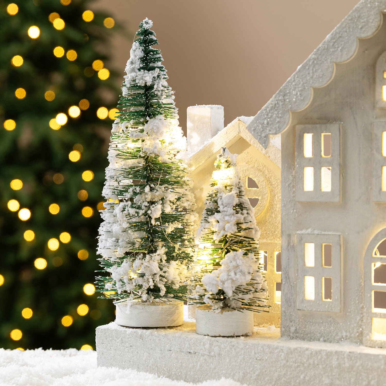 Glitzhome Wooden Snowed Villages Christmas Tabletop Decor