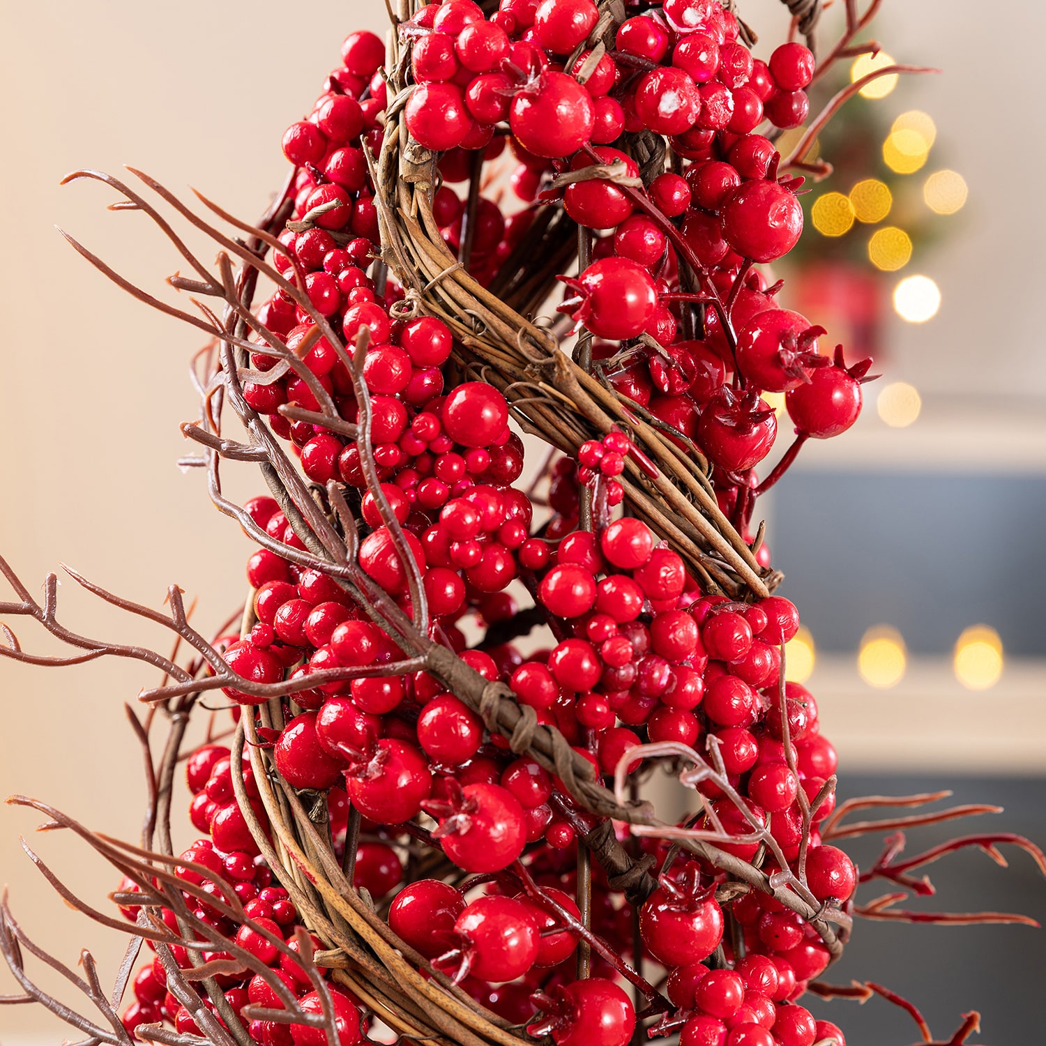 Glitzhome Red Berry Rattan Table Christmas Tree