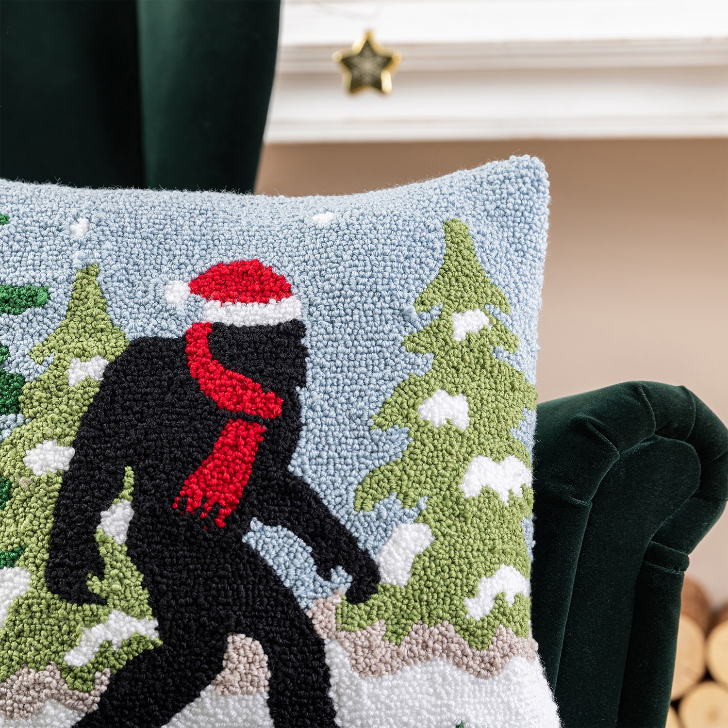 Glitzhome 14" Hooked Bigfoot Throw Pillow Cover