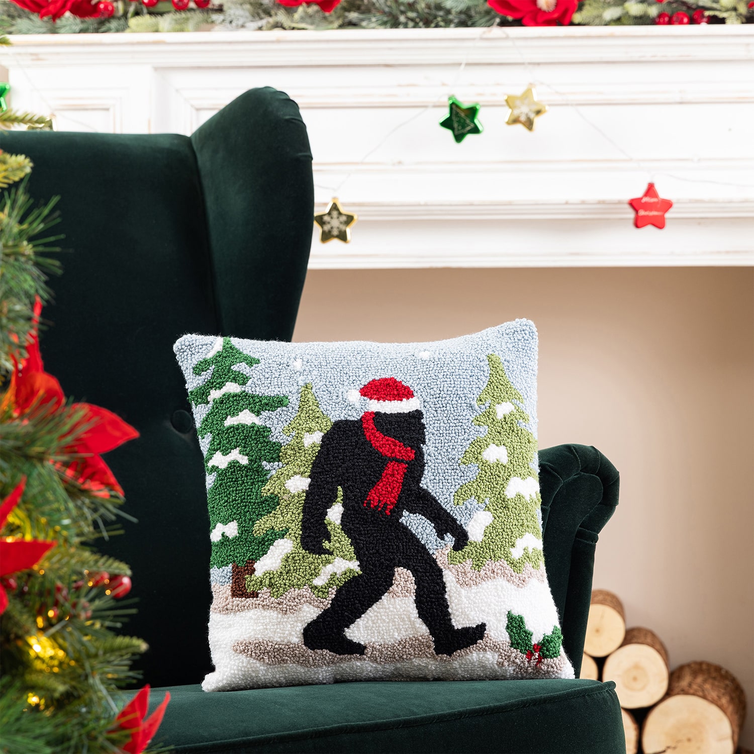Glitzhome 14" Hooked Bigfoot Throw Pillow Cover