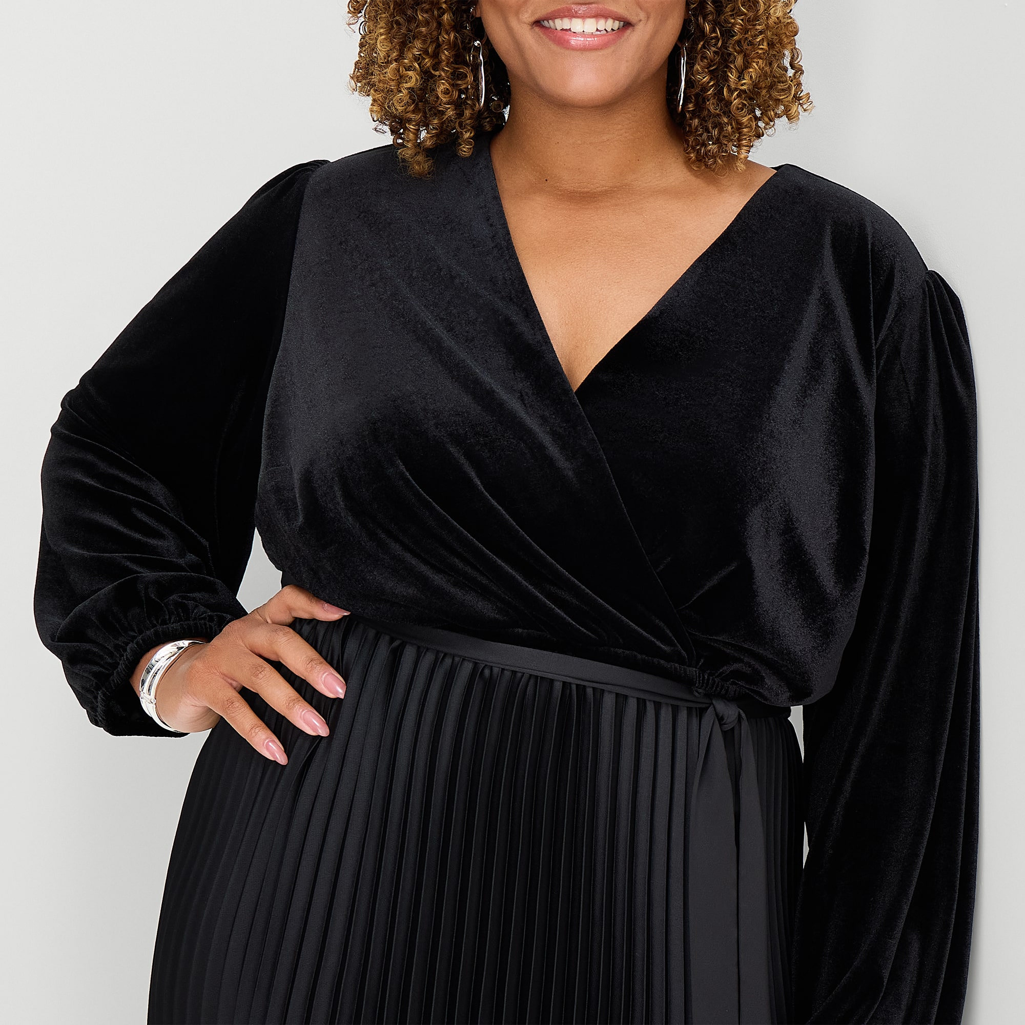 Sandra Darren Womens Plus Midi V Neck Long Sleeve Bishop Fit + Flare Dress