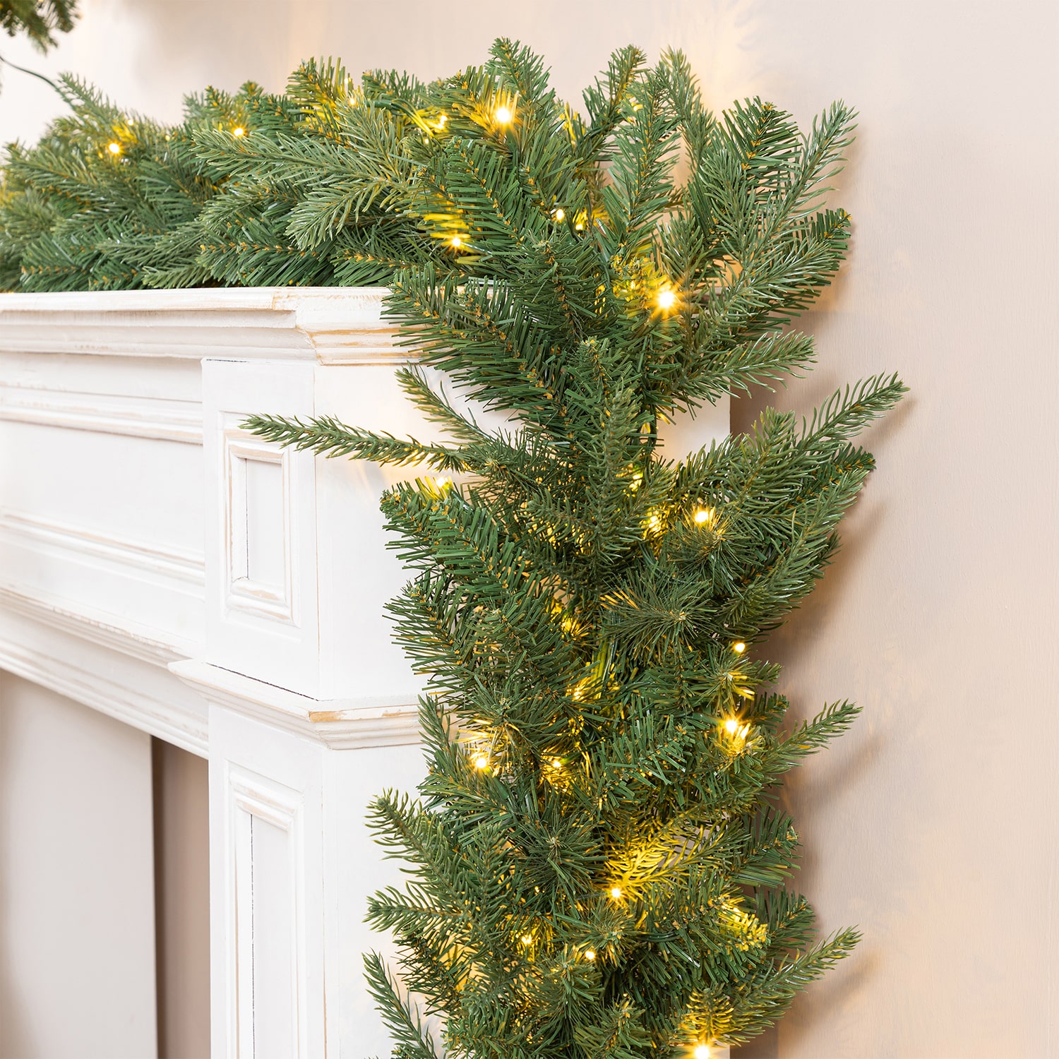 Glitzhome 9ft Pre-Lit Greenery Pine Pre-Lit Wreath