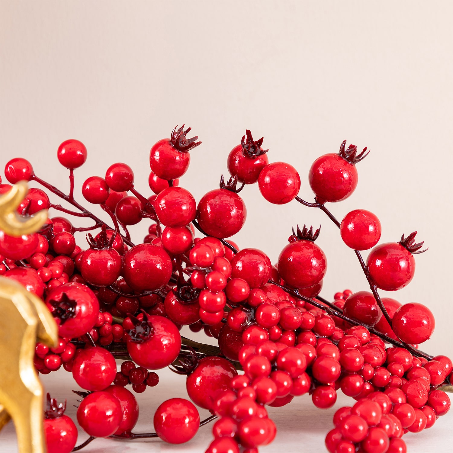 Glitzhome 6ft Full Berry Floral Arrangement