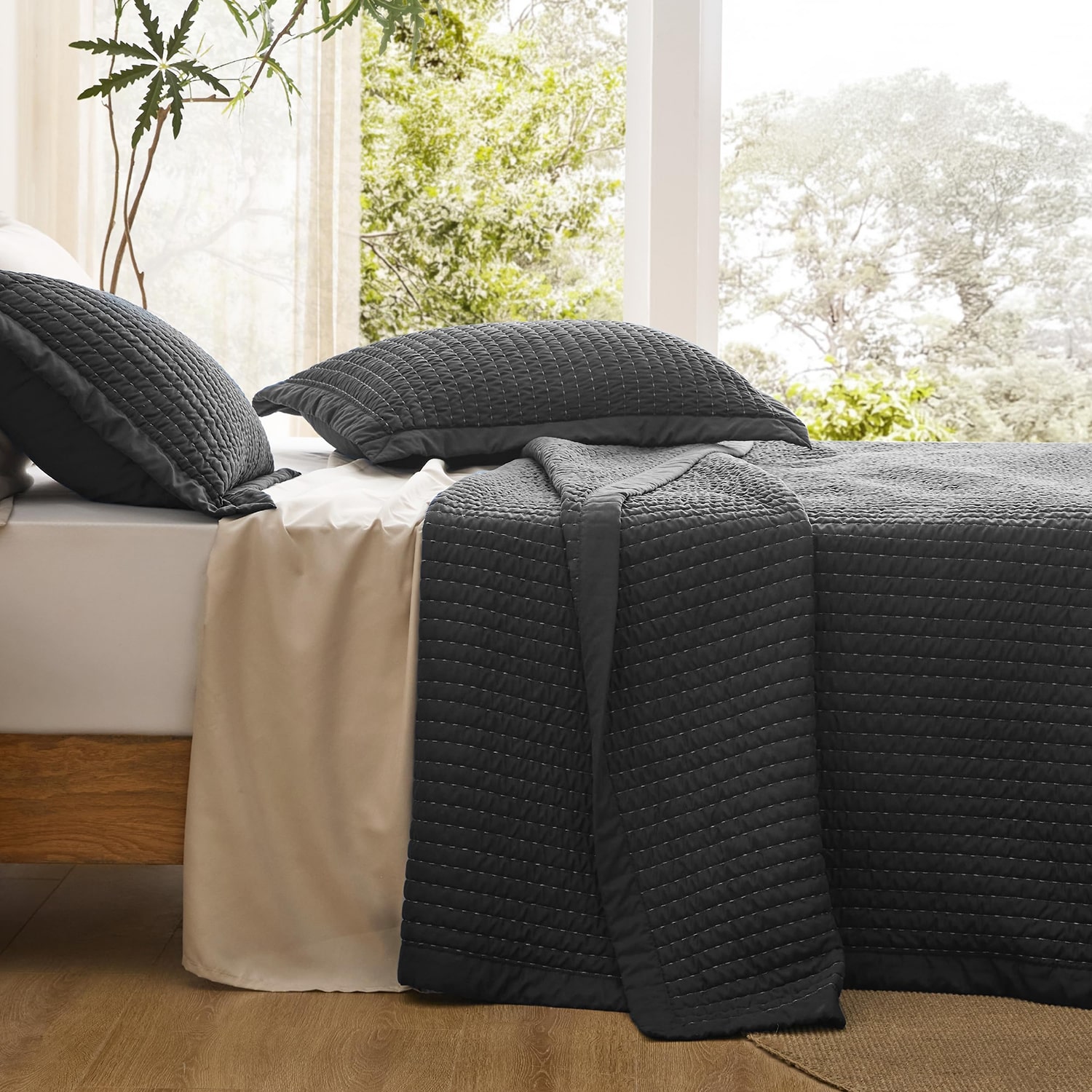 Bedsure® Solid Color Embroidery 3-pc. Quilt Set