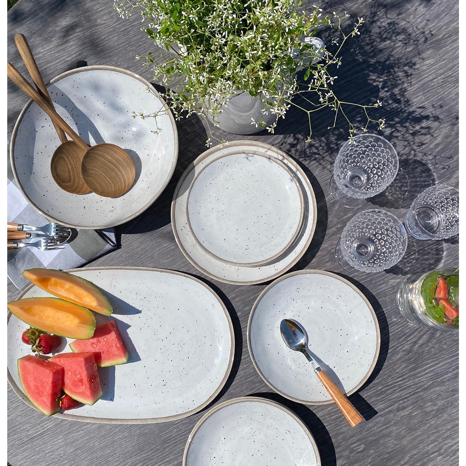 ABODE HOMEWARES Retreat Pottery Bamboo Serving Bowl