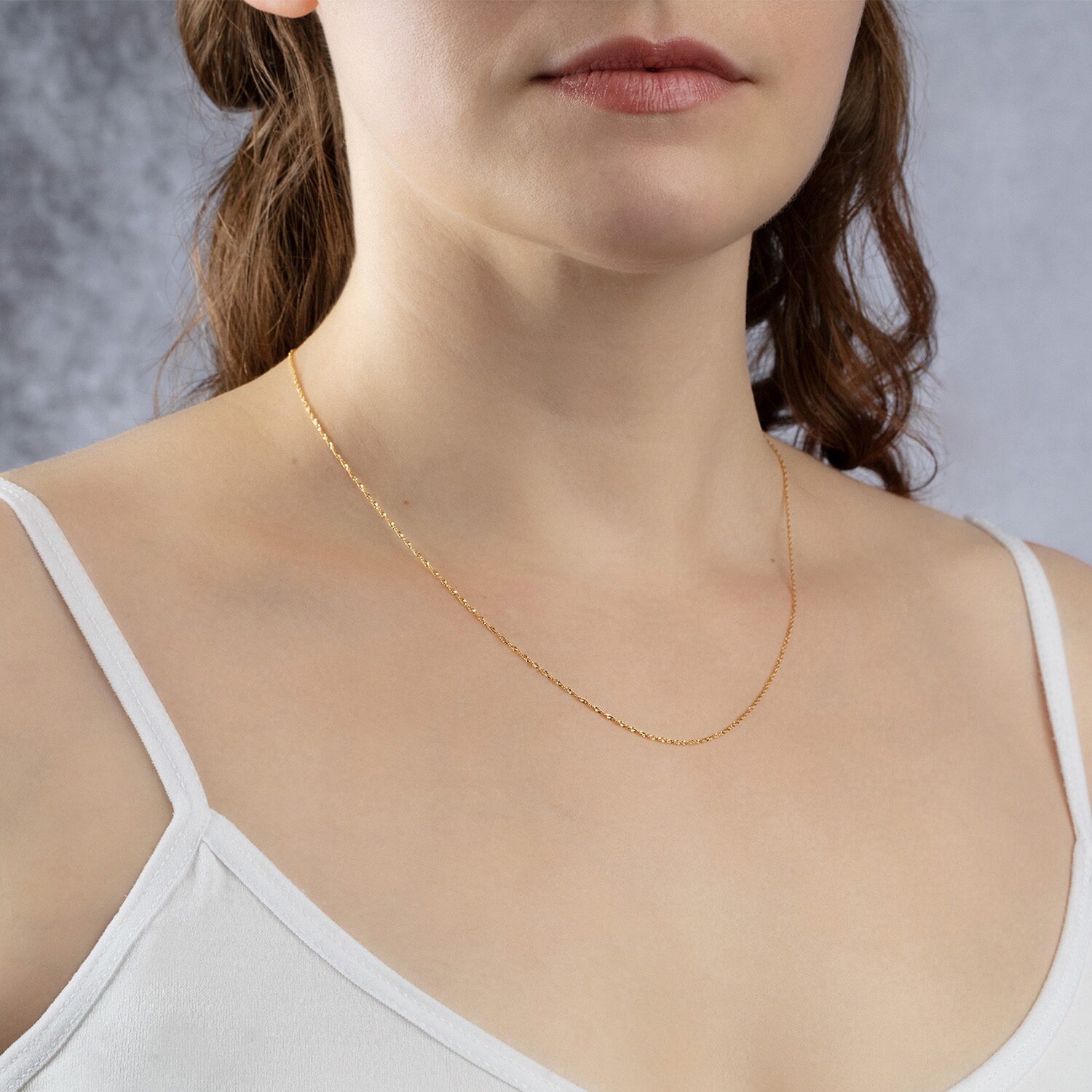 Womens 14K Gold 20 Inch Singapore Chain Necklace