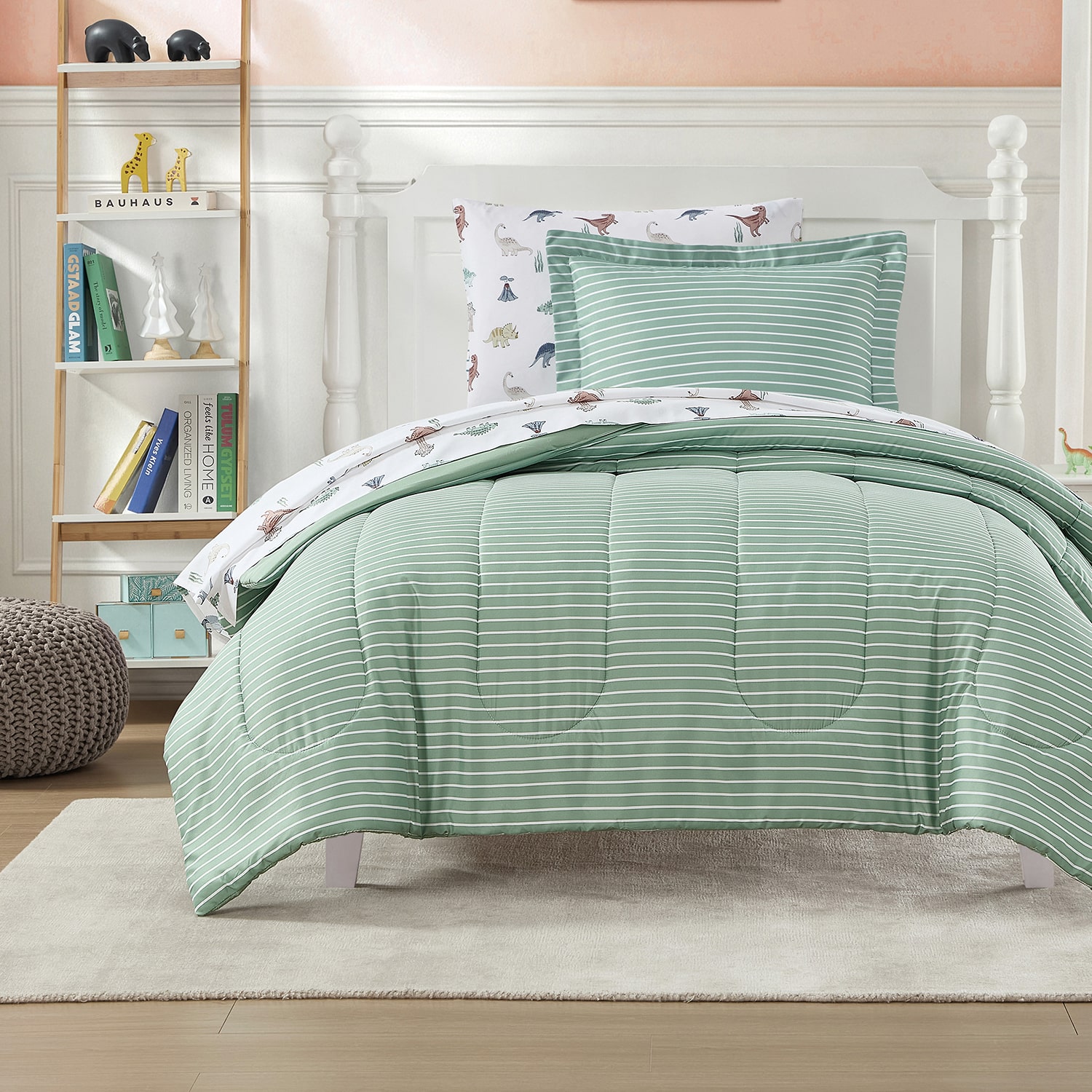 Dream Factory Prehistoric Complete Bedding Set with Sheets