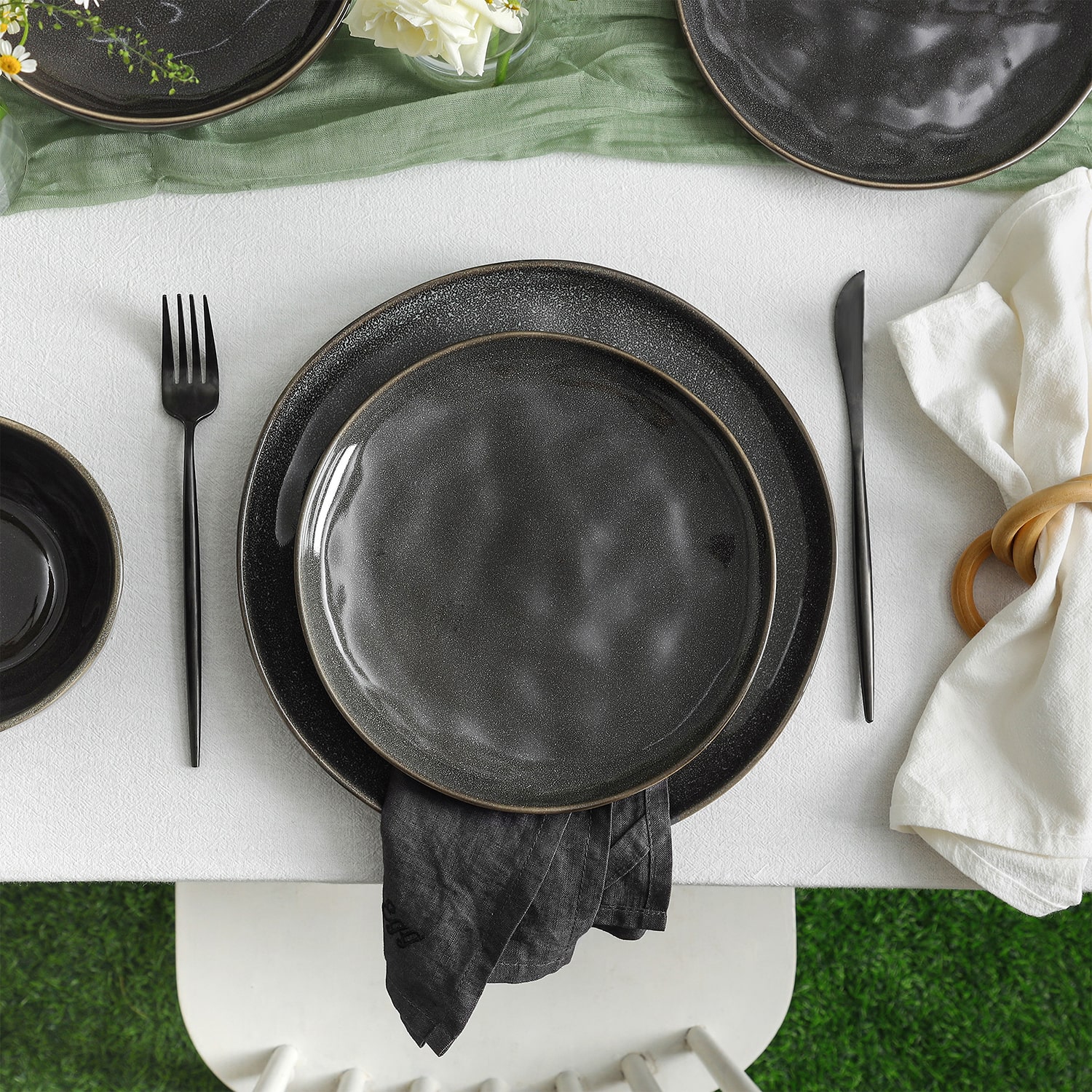 Stone + Lain Mirella 24-pc. Stoneware Dinnerware Set