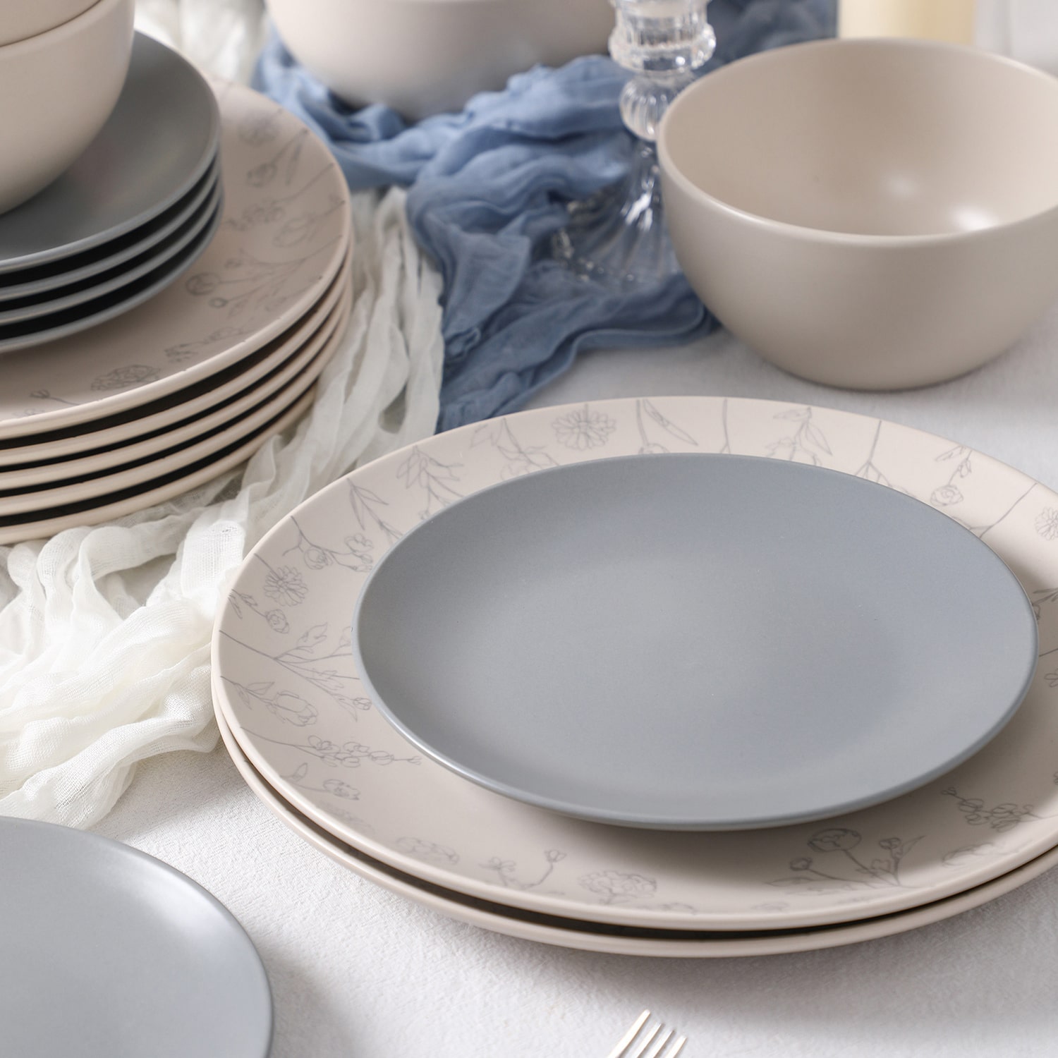 Stone + Lain Camelia 24-pc. Stoneware Dinnerware Set