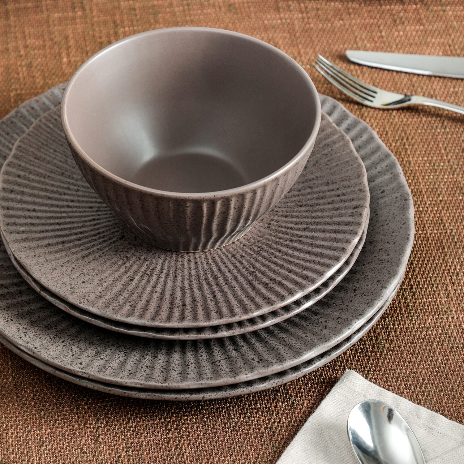 Stone + Lain Arlo 24-pc. Stoneware Dinnerware Set