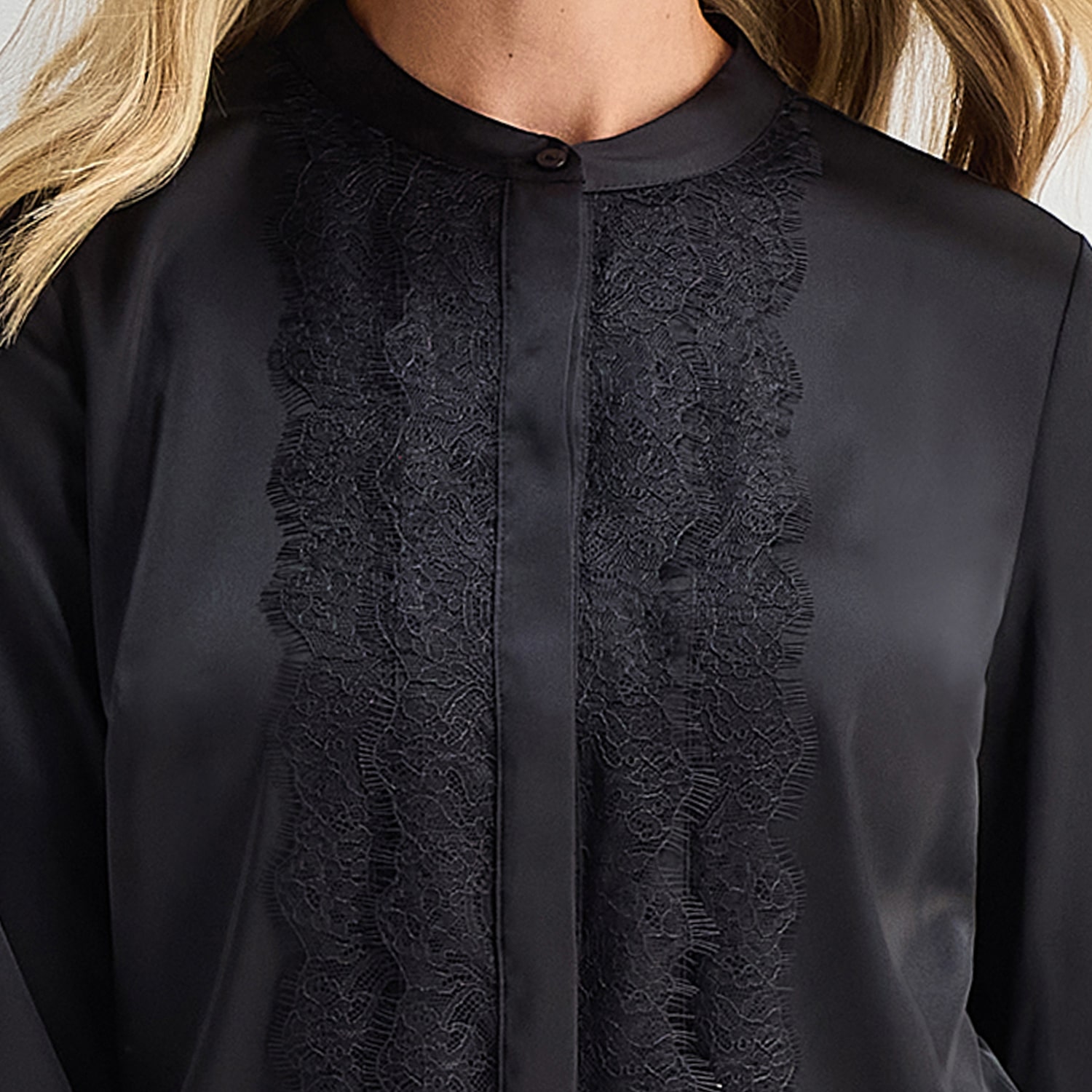 Liz Claiborne Womens Round Neck Long Sleeve Satin Blouse