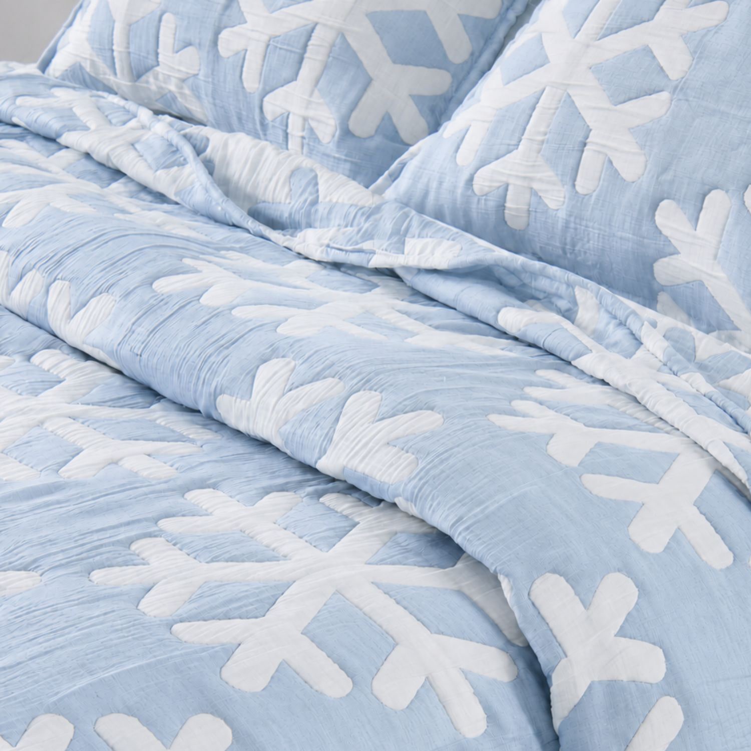 Linery Reversible Stitched Snowflake 3-pc. Quilt Set