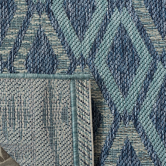 Safavieh Courtyard Collection Trent Geometric Indoor/Outdoor Area Rug