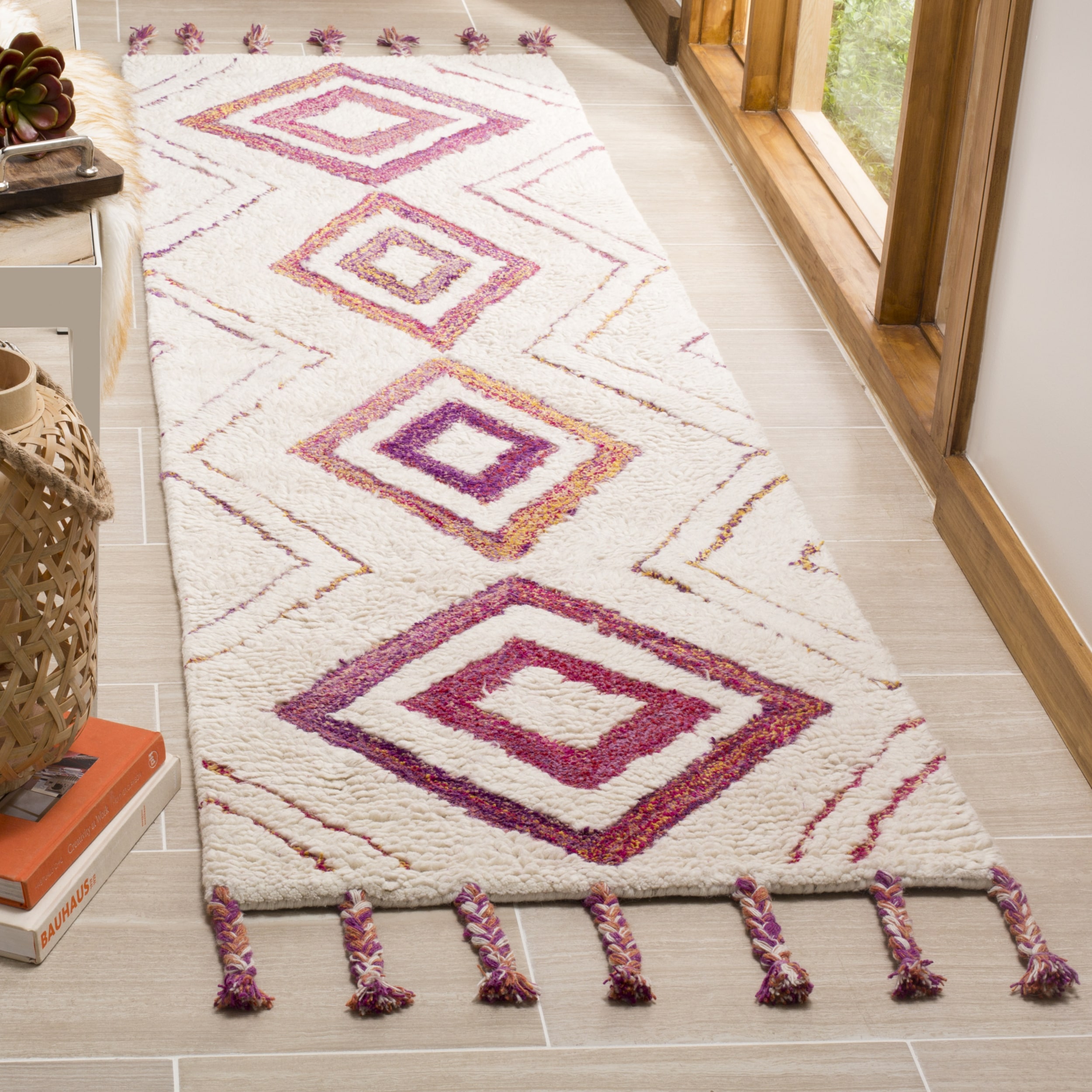 Safavieh Casablanca Collection Yasmin Geometric Runner Rug