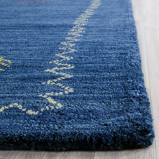 Safavieh Himalaya Collection Leo Solid Runner Rug