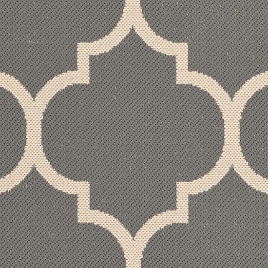 Safavieh Courtyard Collection Amias Geometric Indoor/Outdoor Round Area Rug