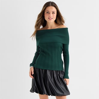 by&by Juniors Pullover Sweater