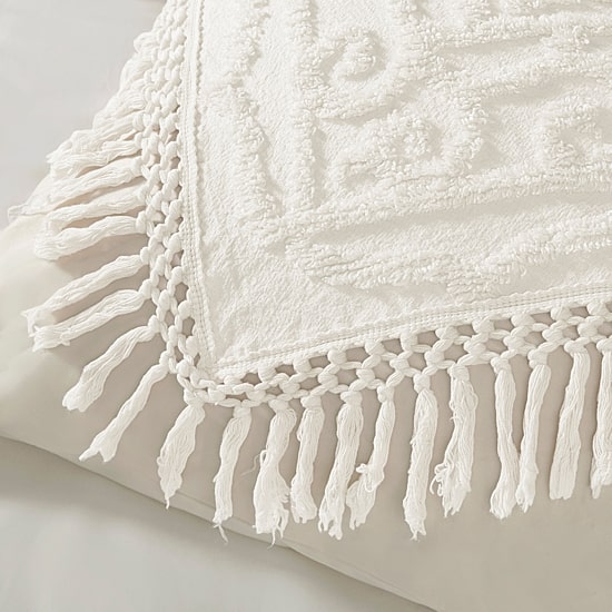 Madison Park Virginia Tufted Cotton Chenille Medallion Fringe Coverlet Set