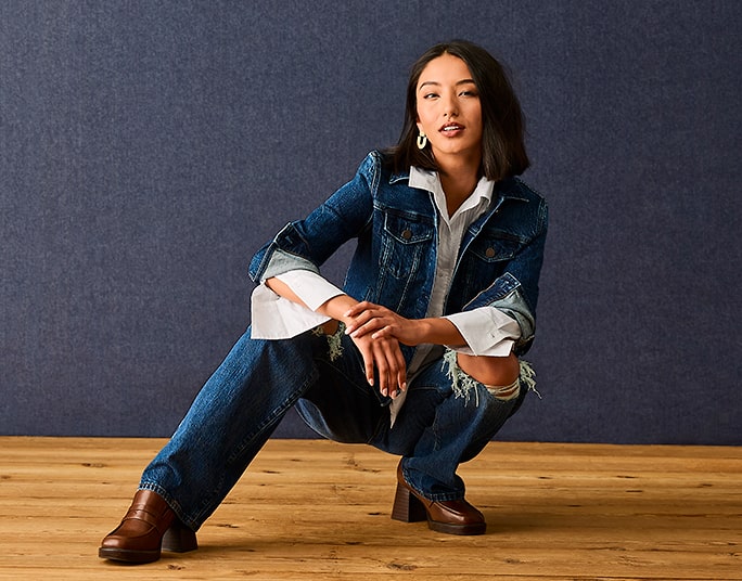Comfort Stretch - ​Has a lighter look and under 20% stretch. Great for all day wear and support. Perfect combination of structure and a touch of stretch for everyday wear