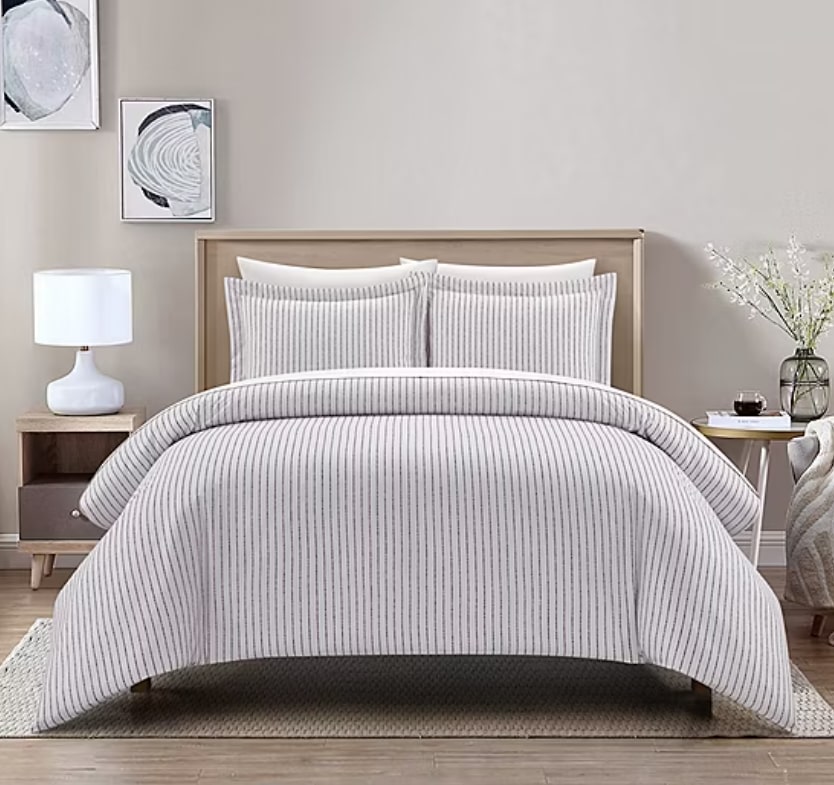 Contemporary decor