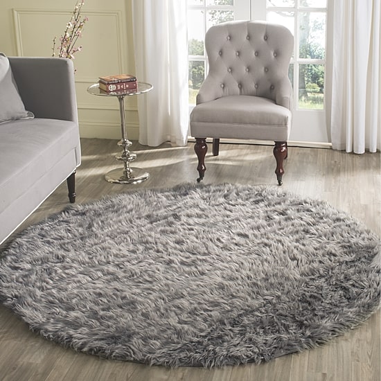 Safavieh Clarisse Solid Round Rugs