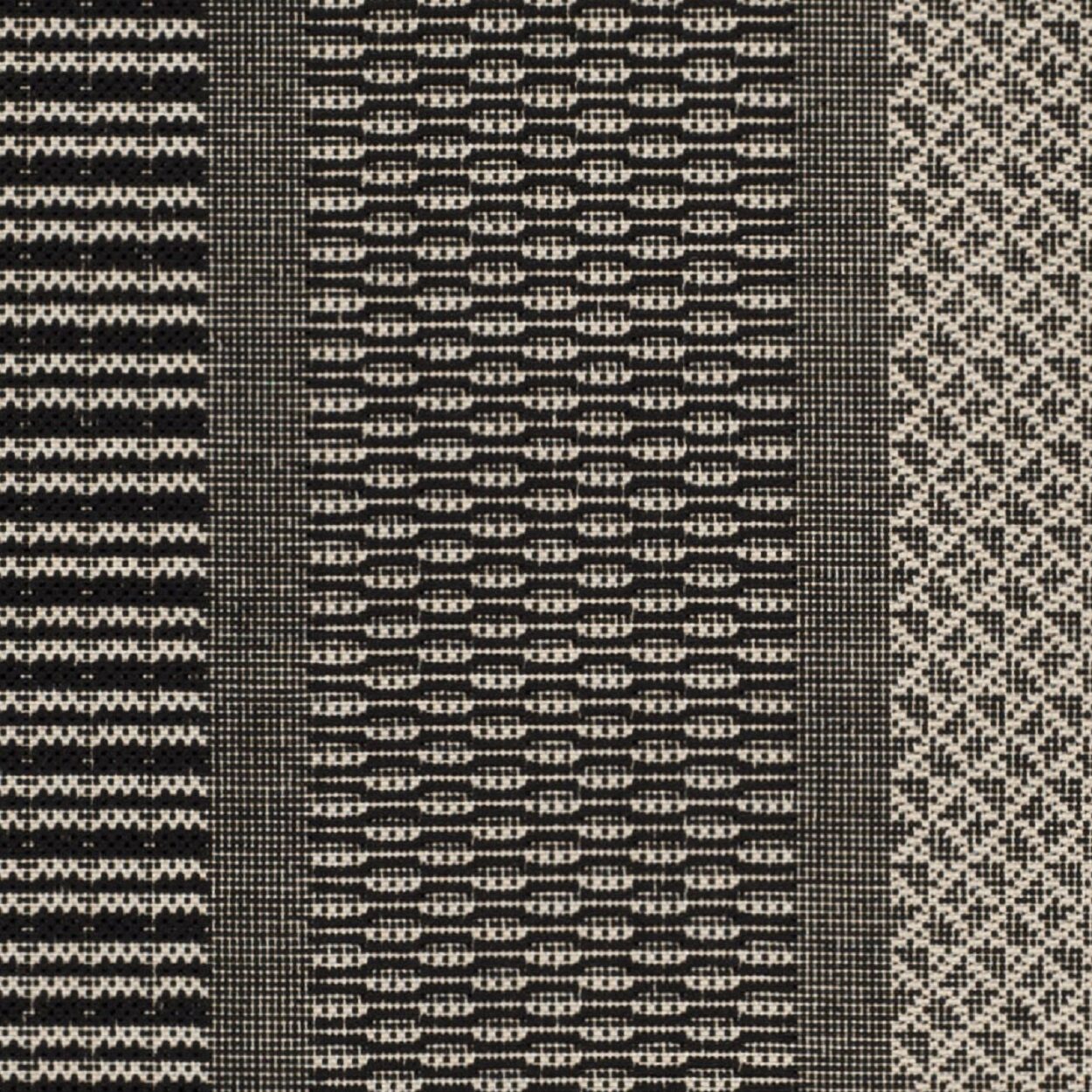 Safavieh Courtyard Collection Bronagh Geometric Indoor/Outdoor Square Area Rug