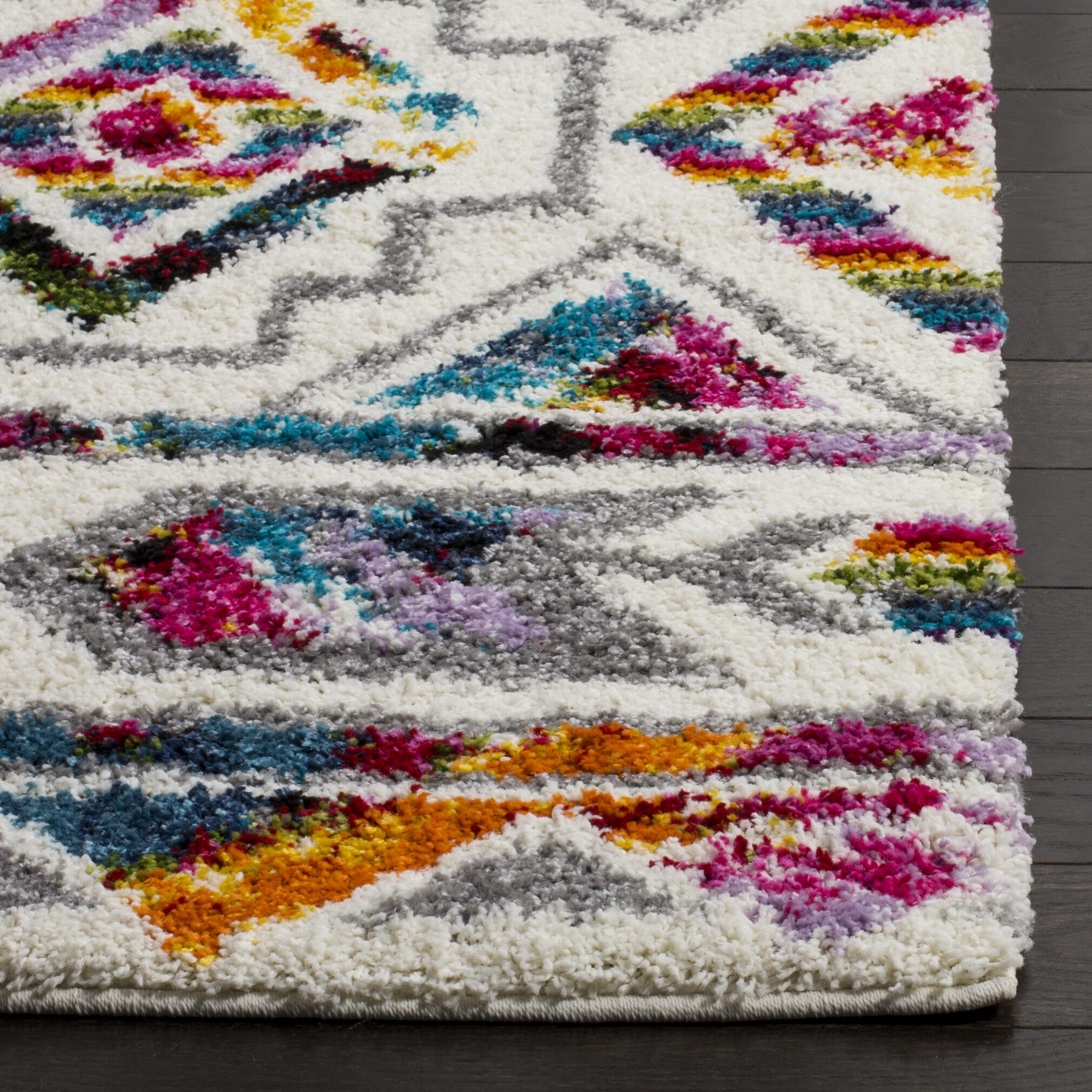 Safavieh Colleen Geometric Shag Rectangular Runner