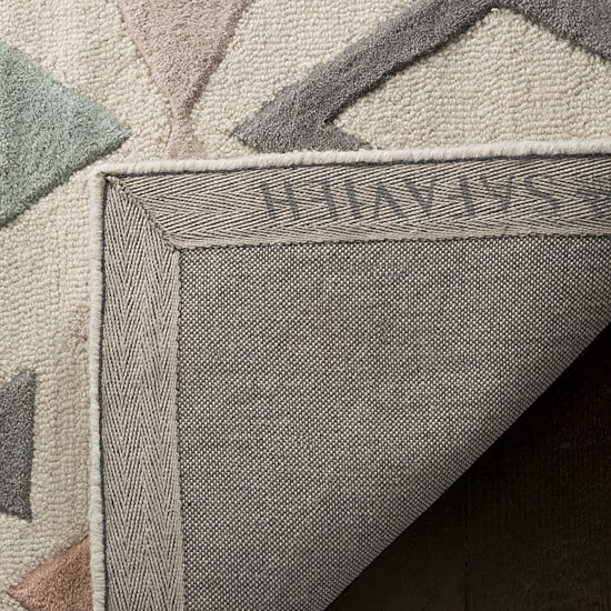 Safavieh Kids Collection Myron Geometric Area Rug
