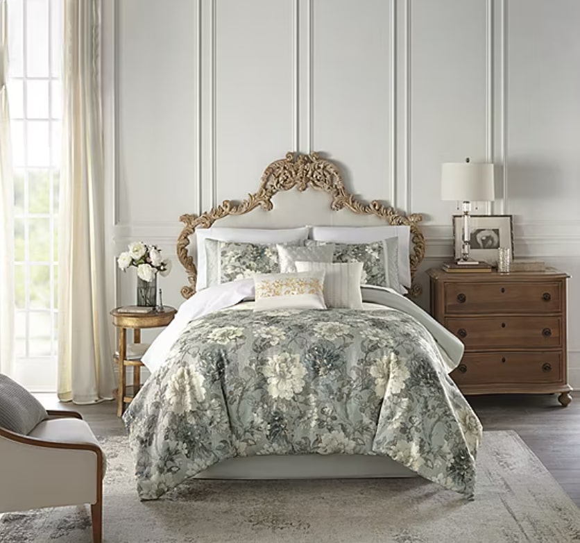 Traditional decorating